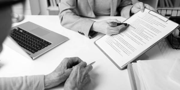 Derecho Inmobiliario / Abogados Inmobiliarios Castejón de Monegros · Negociar Contratos Renta Antigua